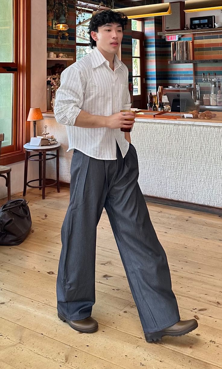 Scarpin em couro envernizado - foto 4